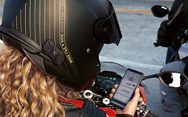 Can Any Motorcycle Bluetooth Headset Connect To Each Other?