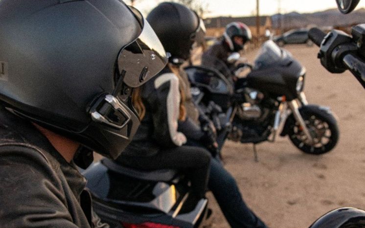 Does A Bluetooth Motorcycle Headset Need Cell Reception To Work?